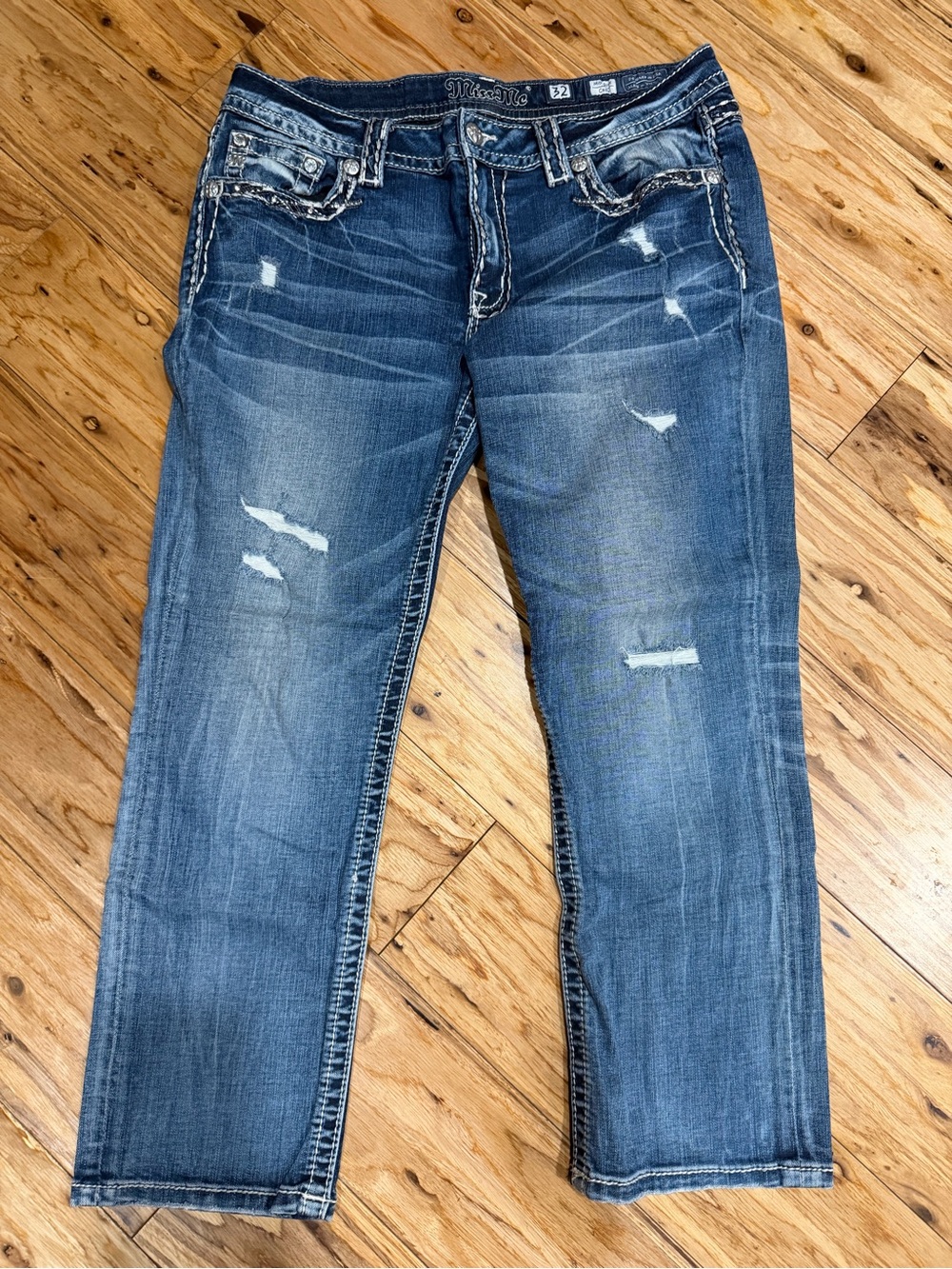 Miss Me Boyfriend Jeans in Faded Blue with Distressed Details